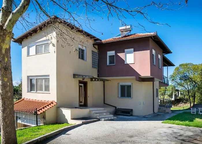 Luxury Villa With Great Views Near Thessaloniki Airport