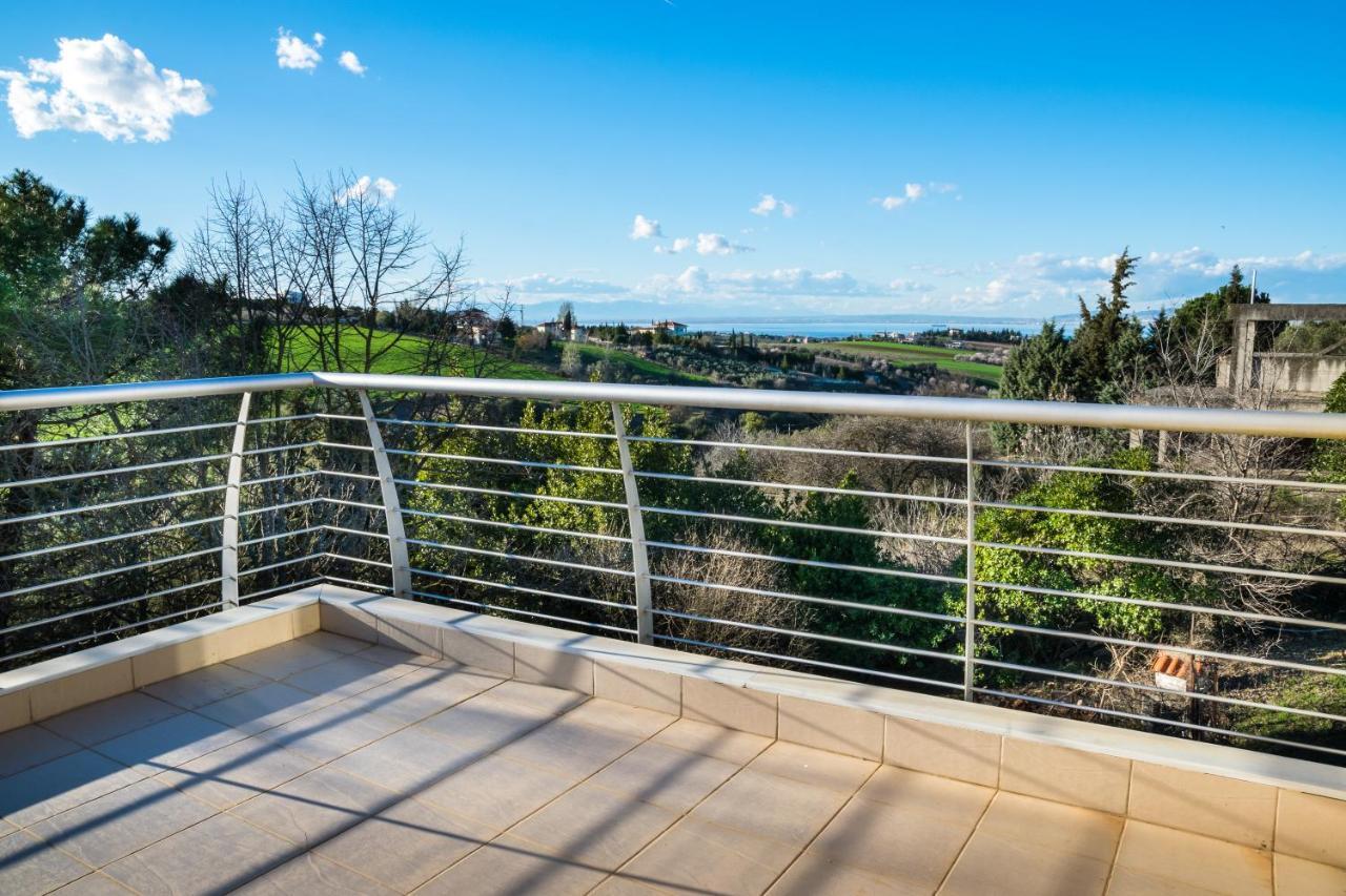 Luxury With Great Views Near Airport